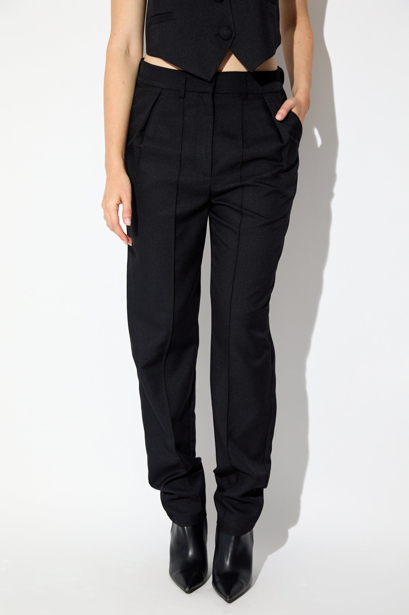 GARCON SUIT