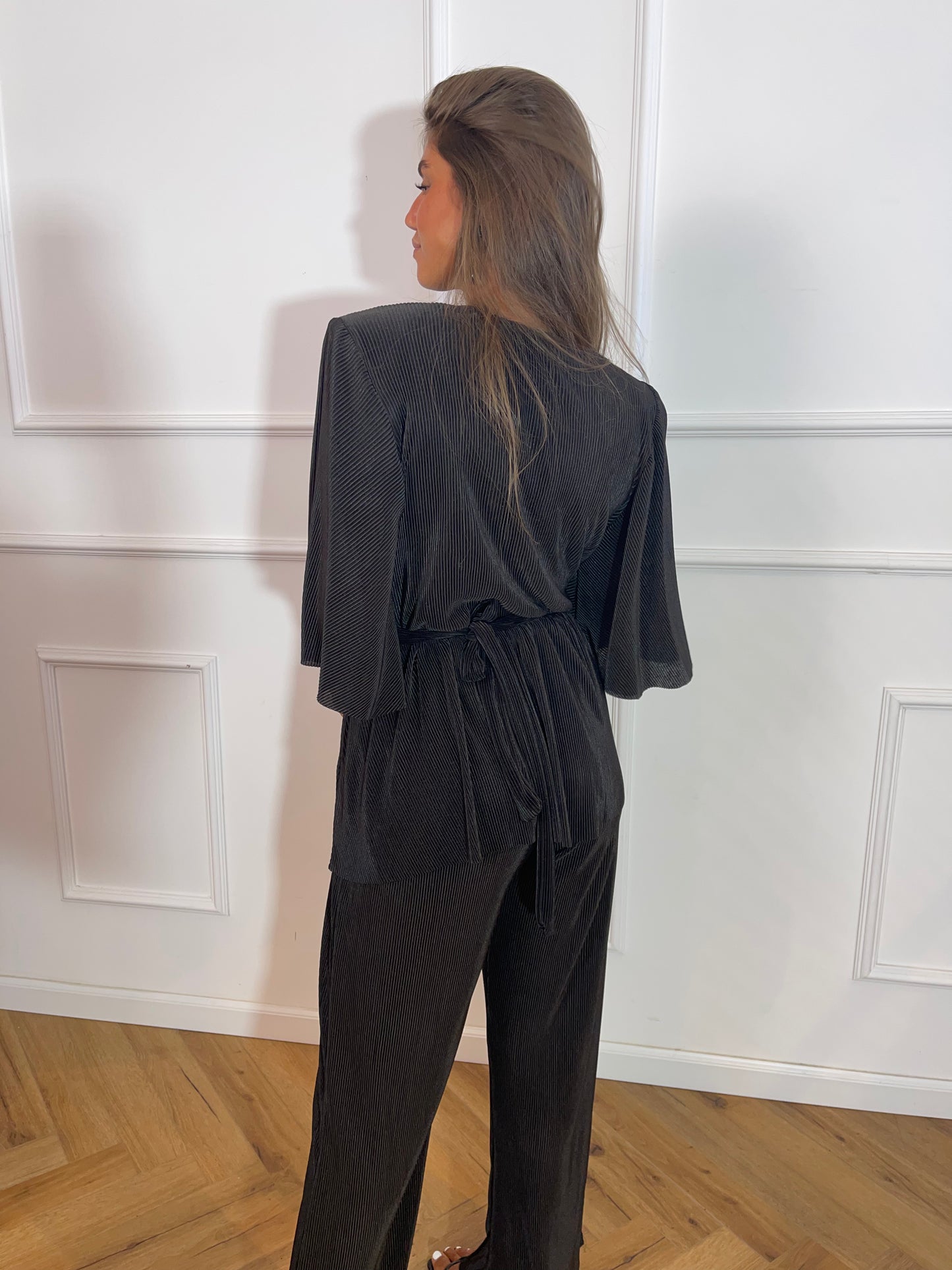 LOVEN SUIT